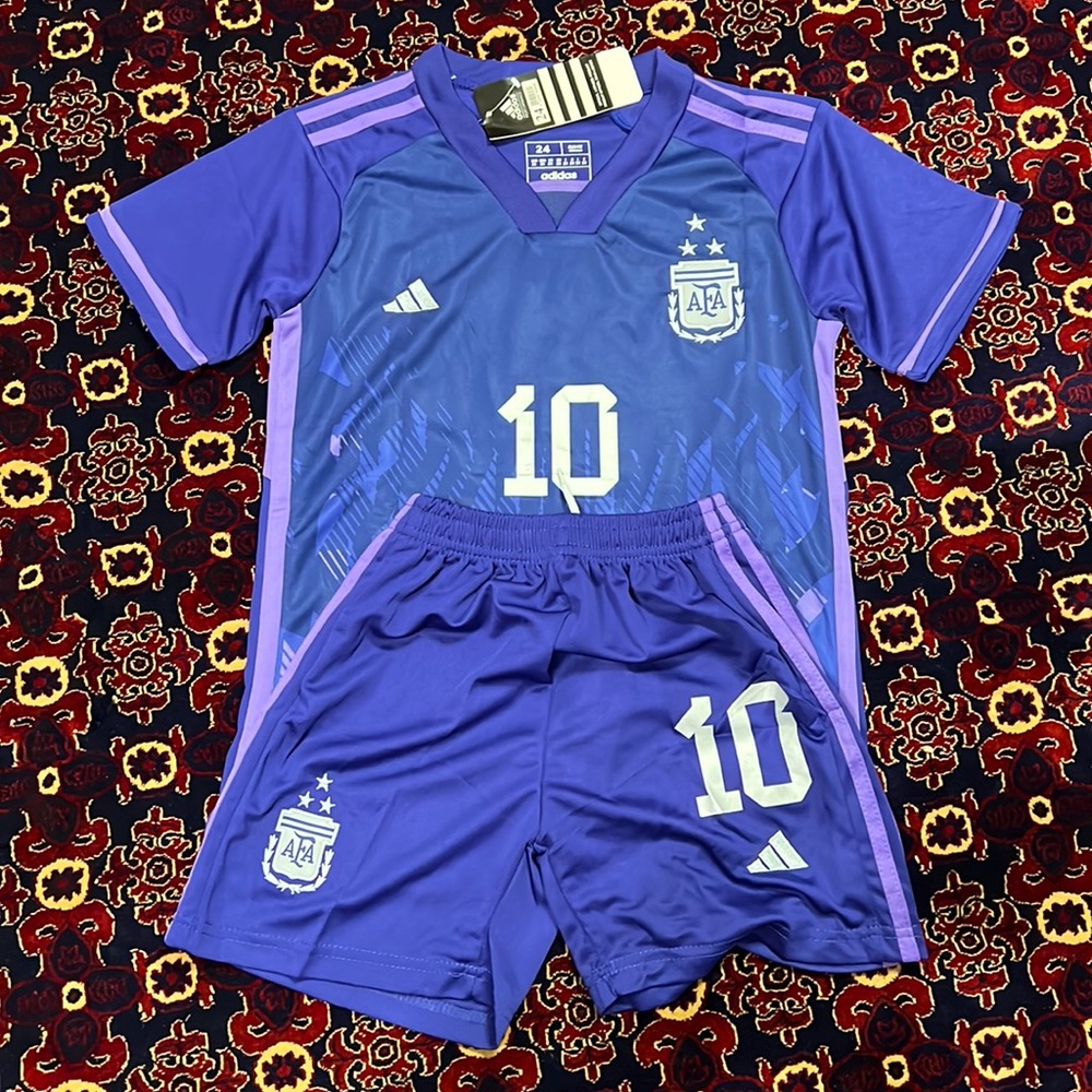 Messi Jersey & shorts youth size 10